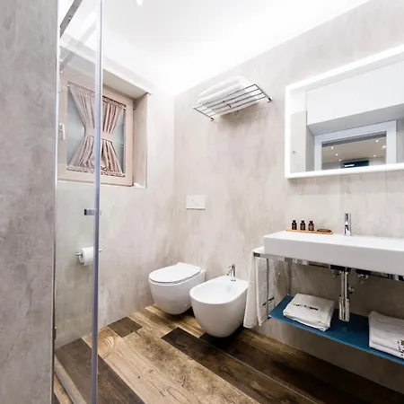 Oggi E Domani * Неаполь