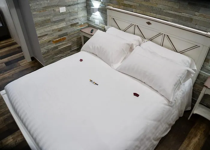 Oggi E Domani شقة