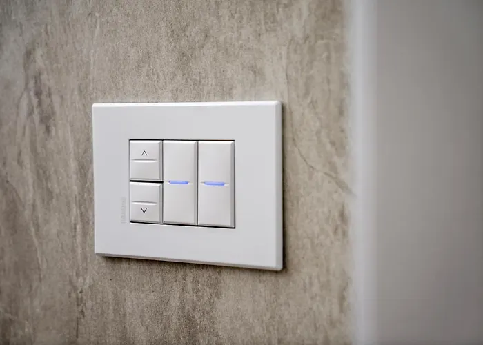 Oggi E Domani * نابولي